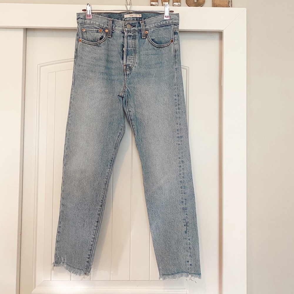 Levi’s wedgie icon cropped jeans